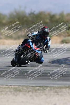 media/Oct-13-2025-Moto Forza (Mon) [[a66d839500]]/3-B Group/Session 3 Turn 2/